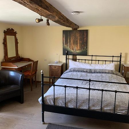 B&B Au Coeur De Villers Екстериор снимка